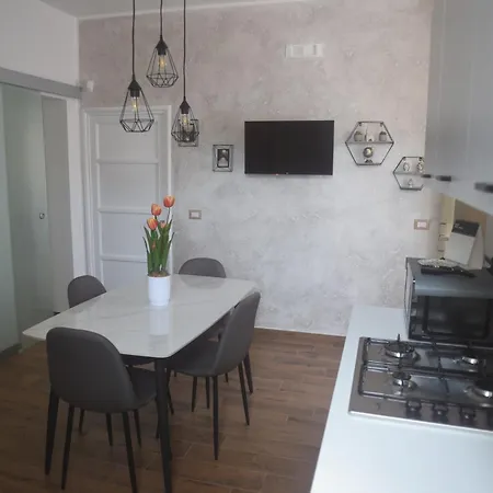 Le Nove Aci Tatil Evi