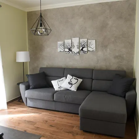 Tatil Evi Le Nove Aci Acireale